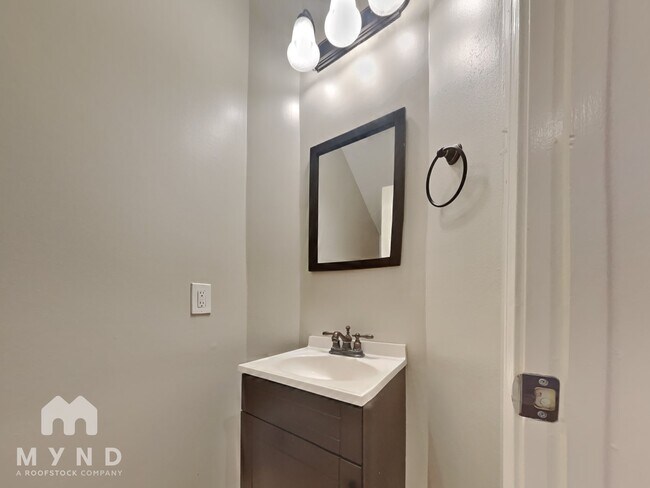 Building Photo - 3707 Lauderwood Ln