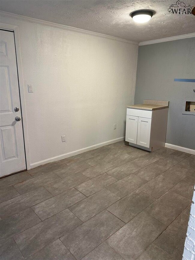 Building Photo - 28 Cannan Dr