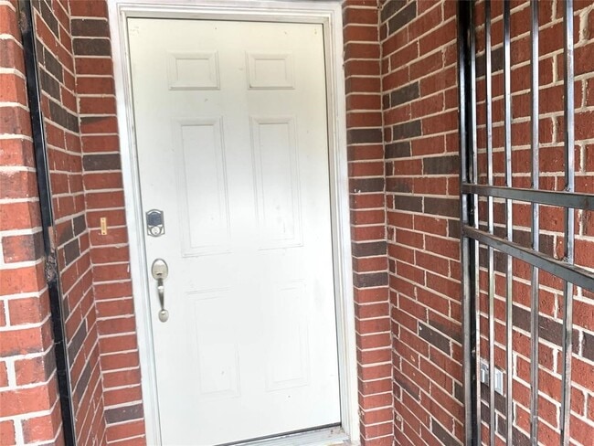 Building Photo - 9119 Melody Park Ln