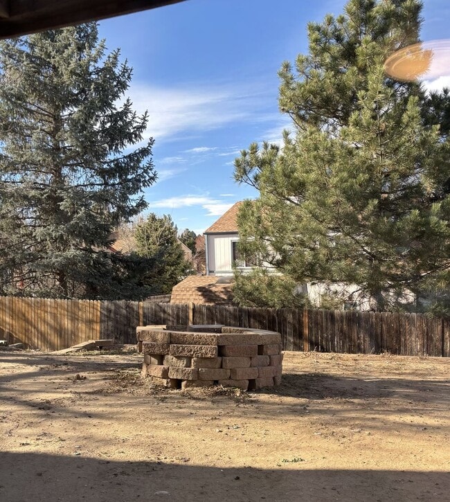 Building Photo - Remodeled 3bd 2ba ready for rent in Fox Hill neighborhood Aurora CO