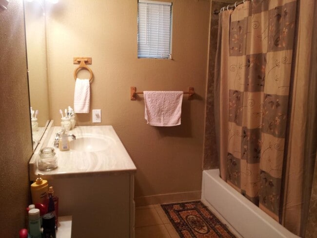 Building Photo - 3 Bedroom House in The Colony, TX