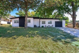 Building Photo - 5815 Wolf Rd