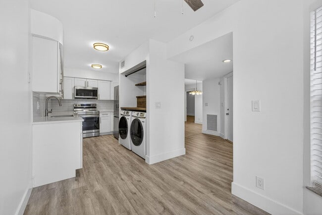 Building Photo - 9746 Nickels Blvd