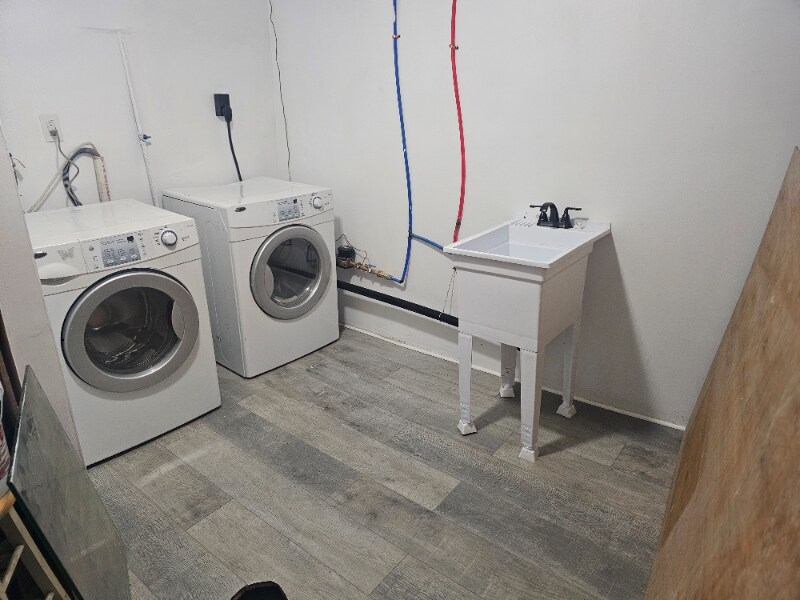 Building Photo - 113 Kirkpatrick St