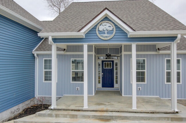 Building Photo - 127 Riverbend Dr