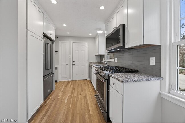 Building Photo - 20945 Halworth Rd