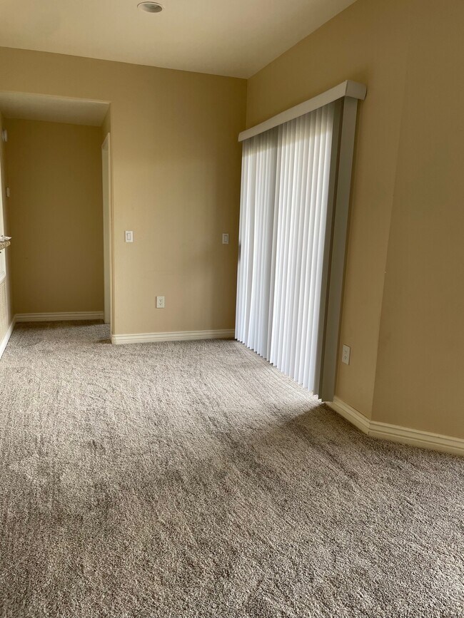 Dining Area - 13700 N Fountain Hills Blvd