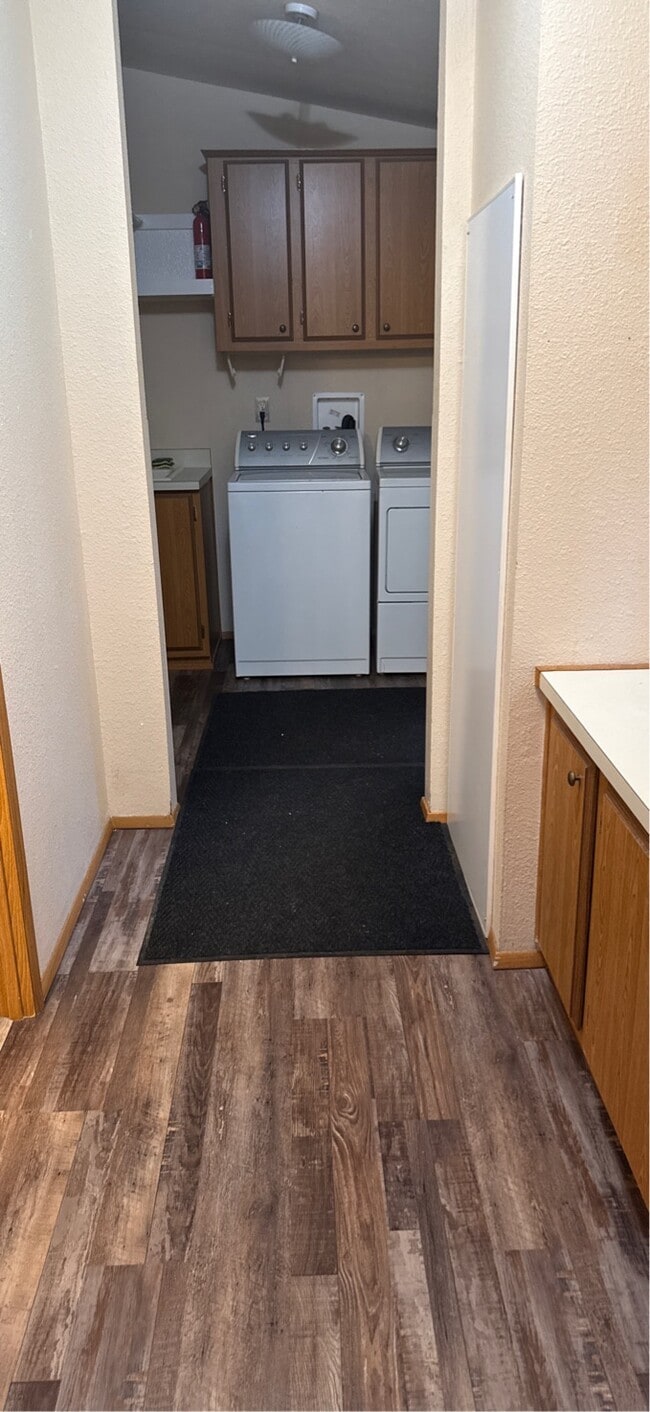 Building Photo - 103 SE 145th Dr