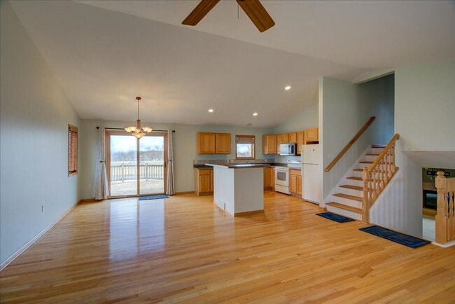 Building Photo - 2644 Mica Rd