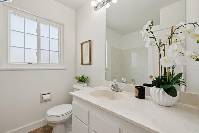 Building Photo - 1504 137th Ave