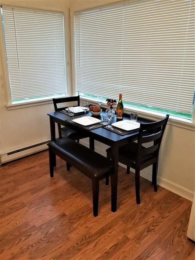 Building Photo - 2404 S Eunice St