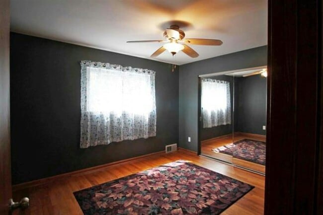 Building Photo - 1613 Jay Street