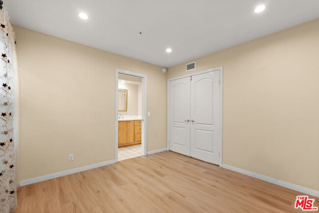 Building Photo - 5666 Silver Valley Ave