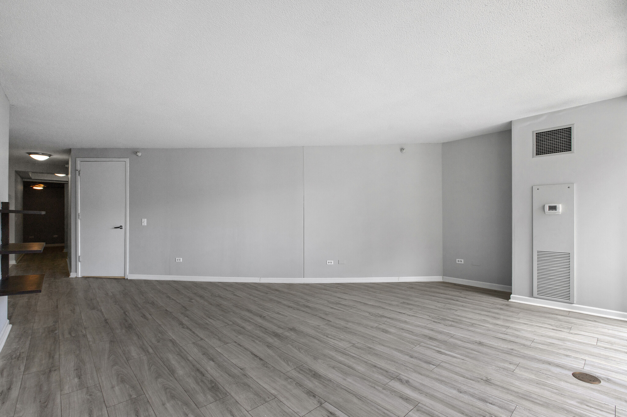 Building Photo - 545 N Dearborn St