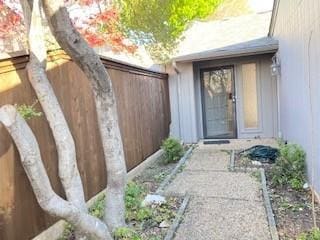 Building Photo - 9547 Highland View Dr