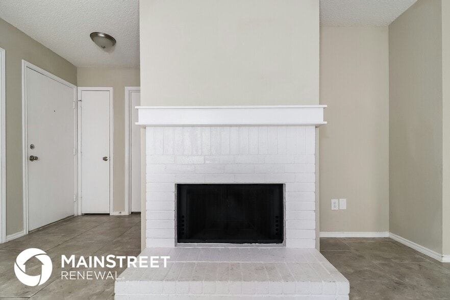 Building Photo - 12136 Worchester Dr