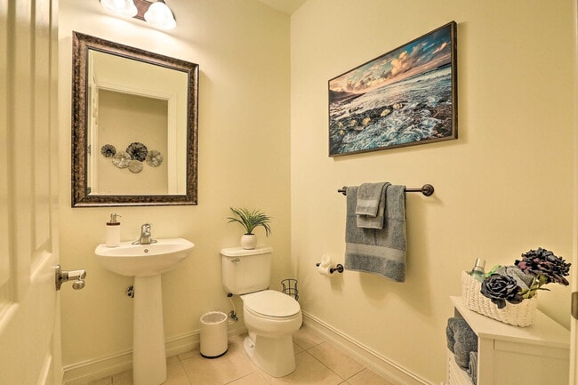 Building Photo - 9159 Delano St