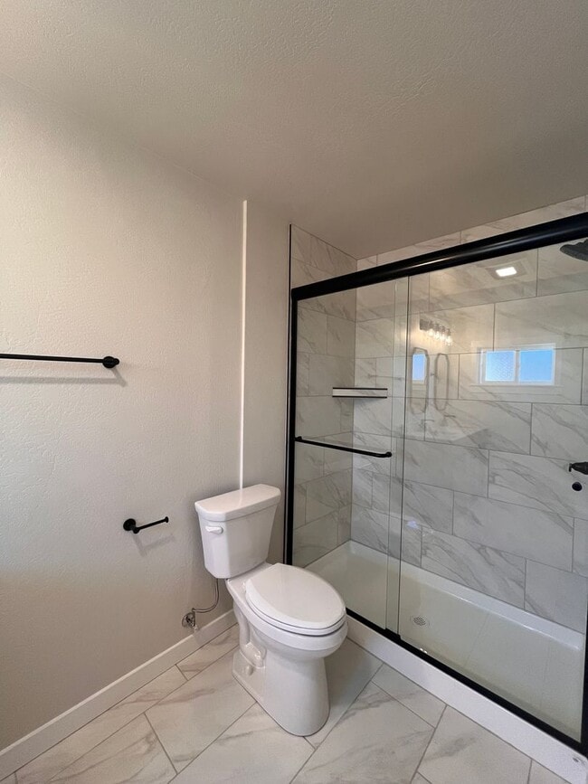 Building Photo - 315 N 1st St