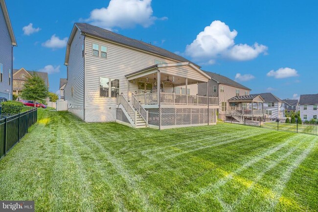 Building Photo - 7142 Starmount Ct