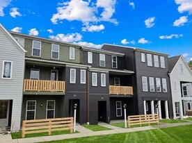Building Photo - 317 Palisade Way