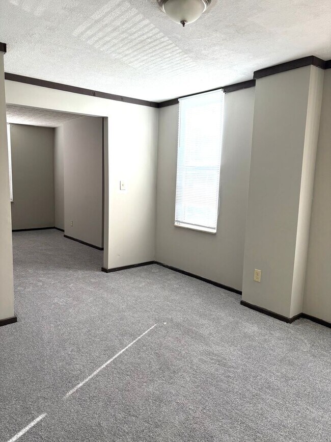 Building Photo - 401-407 Gilbert Street
