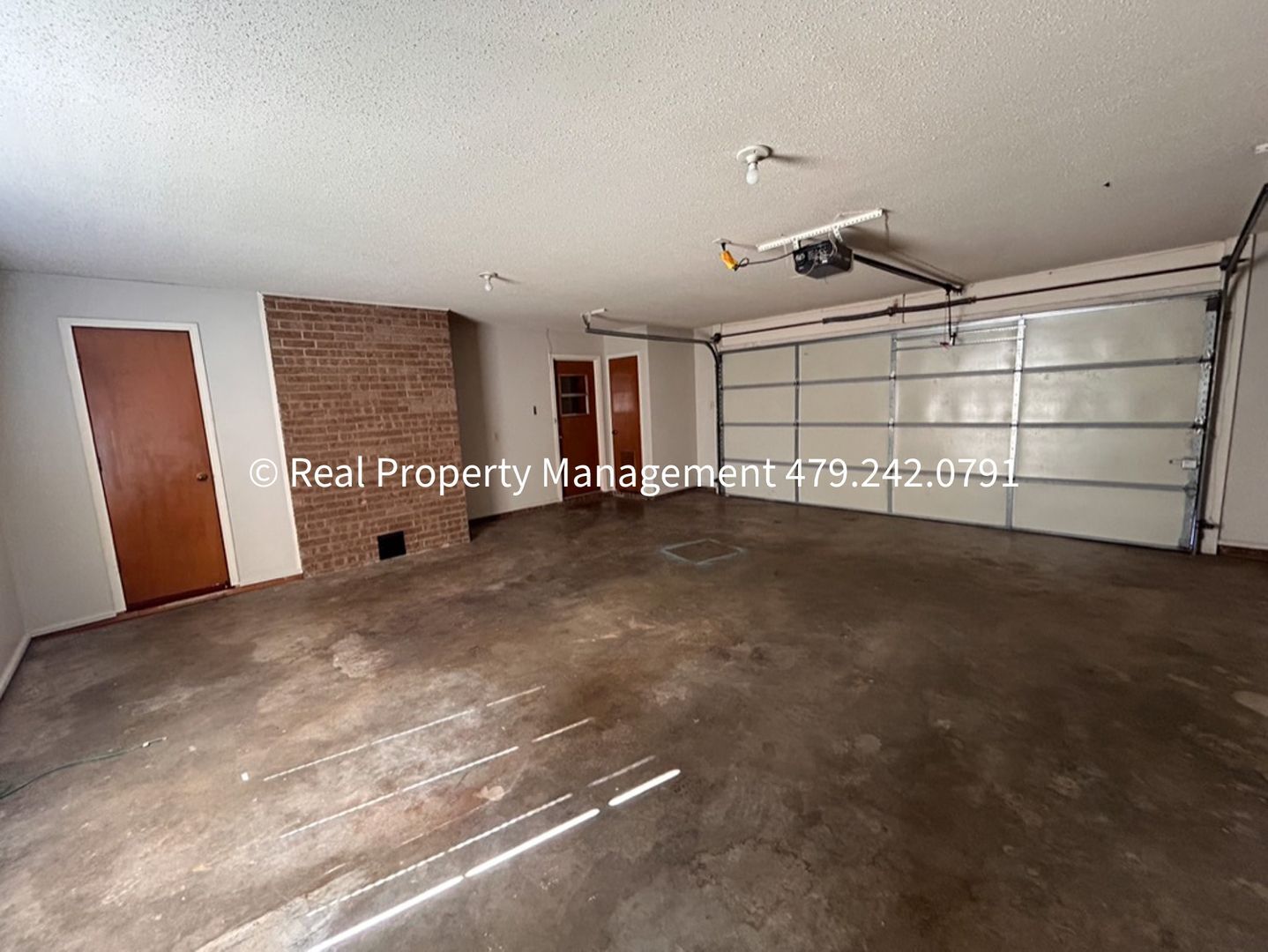 Building Photo - 2320 S 50th St