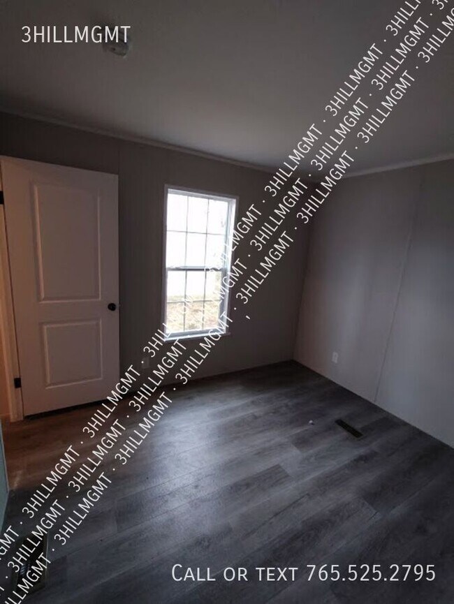 Building Photo - 5600 W Kilgore Ave