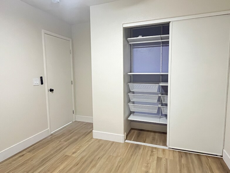 Building Photo - 638 Ribbon Grass Ave