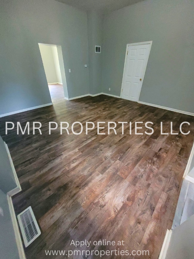 Building Photo - AVAILABLE SOON! 3 Bedrooms/2 Bathroom House