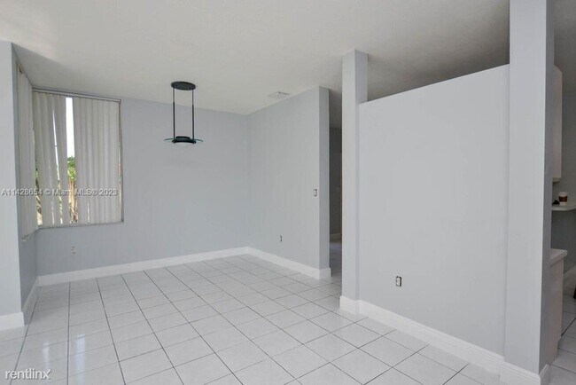 Building Photo - 3 br, 2.5 bath House - 3290 N 37th Ter