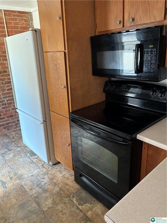 Building Photo - 31 W Main St