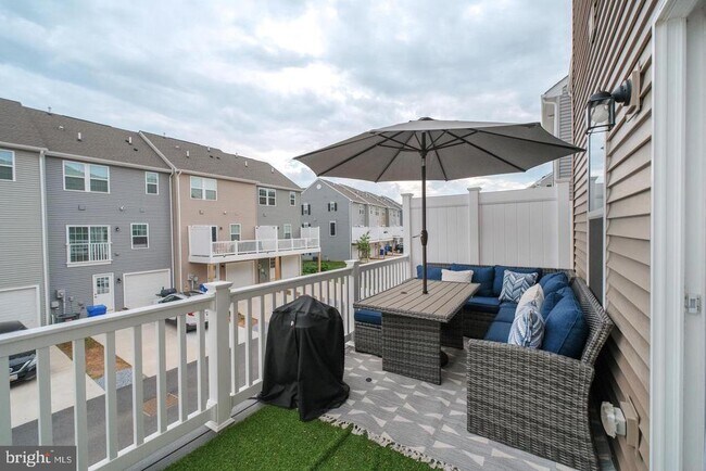 Building Photo - 52 Caswell Dr