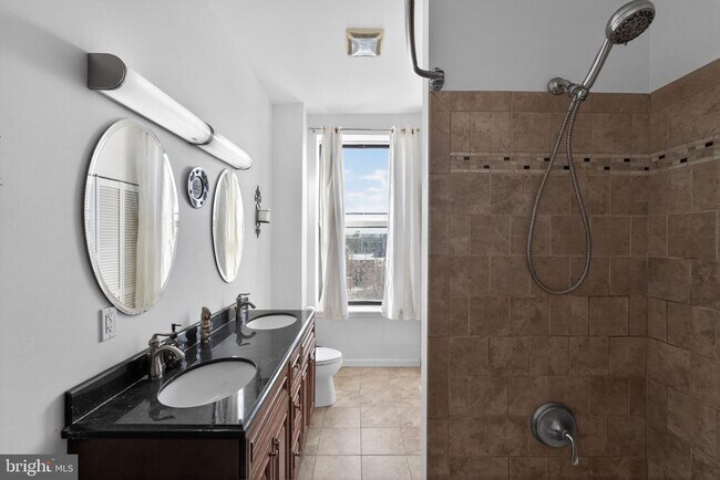 Building Photo - 926 N 3rd St