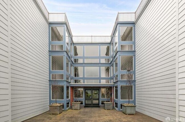 Secure entrance - 5320 Diamond Heights Blvd