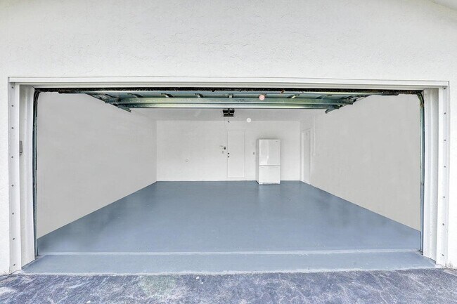 Building Photo - 4110 NW 10th St