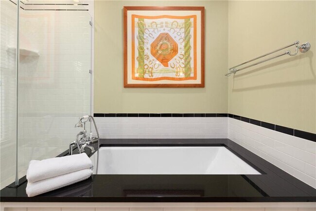 Building Photo - 46 Carnegie Heights Dr