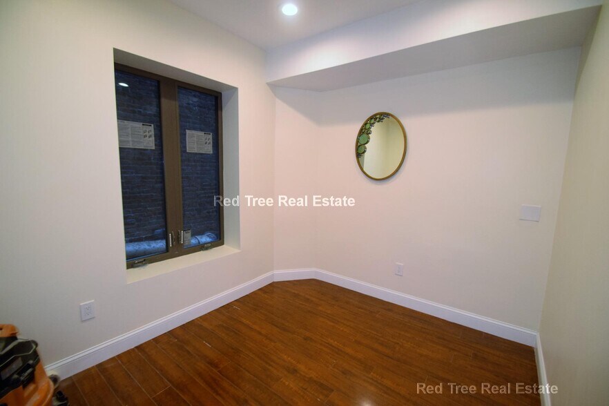 Building Photo - 1203 Beacon St