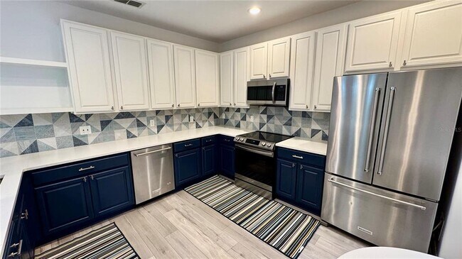 Building Photo - 6826 Sorrento St