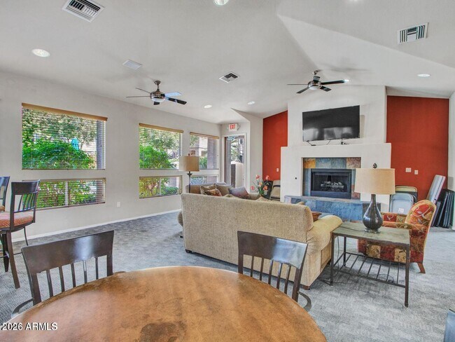 Building Photo - 3830 E Lakewood Pkwy E