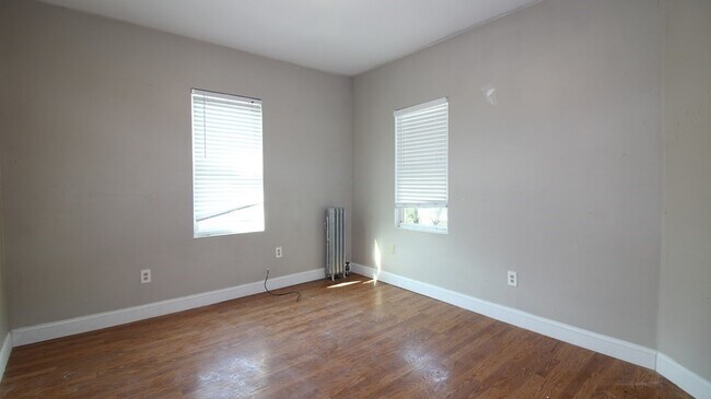 Building Photo - 46 Franklin St