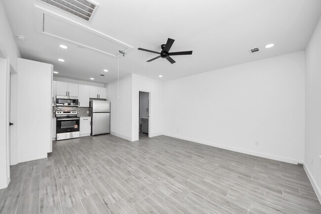 Building Photo - 2796 Harrison Rd