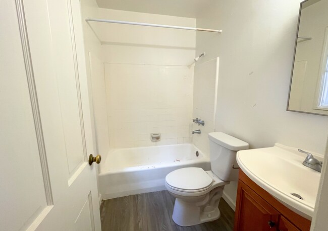 Building Photo - 1st Avenue