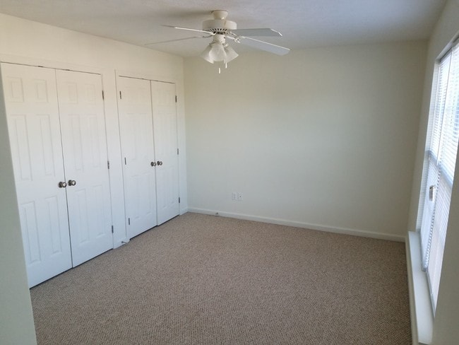 Building Photo - Broadway Townhomes