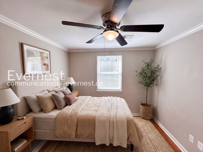 Building Photo - 608 Doral Pointe