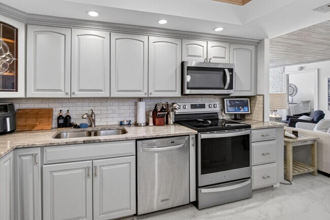 Building Photo - 400 Ocean Trail Way