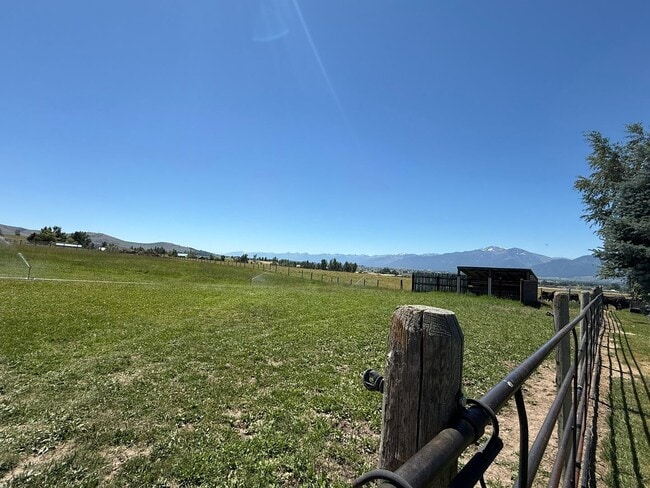 Building Photo - Dream Stevensville Horse Property on 8 acres