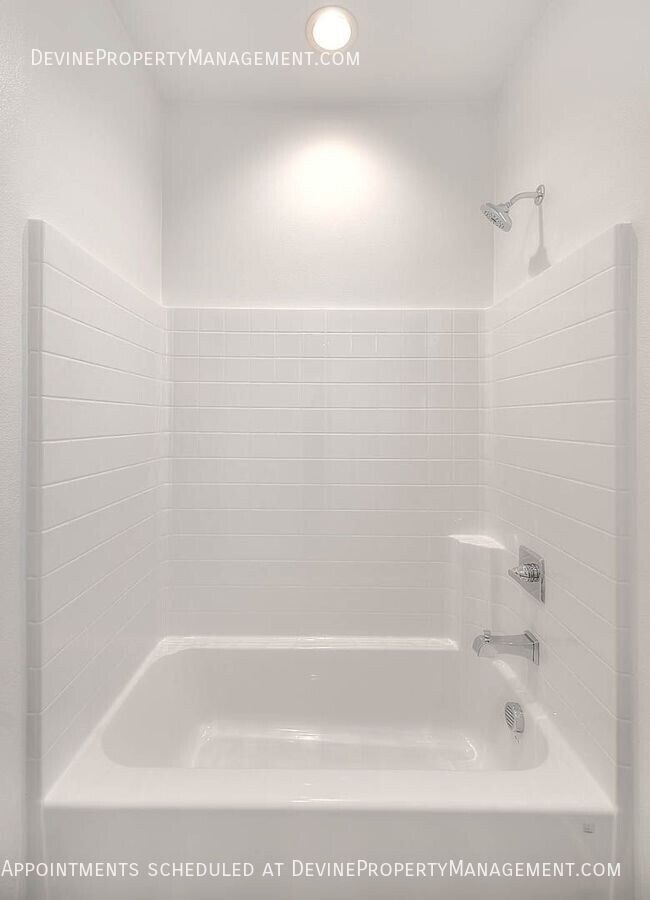 Building Photo - 7030 Aloe Ln