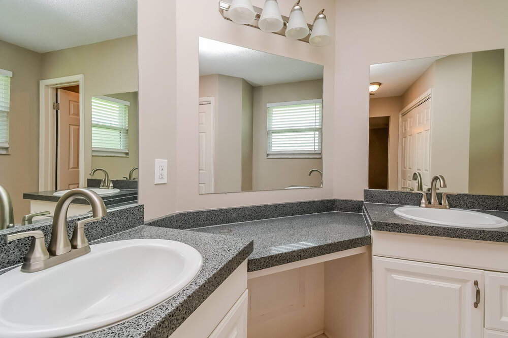 Building Photo - 1755 Farm Way