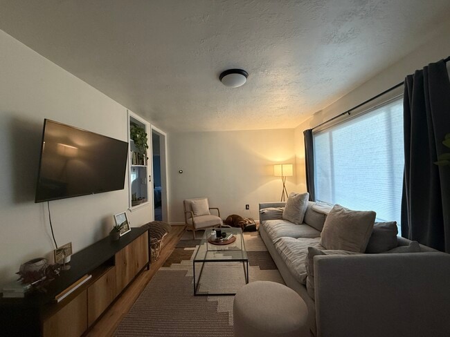 Building Photo - 3573 S 2300 E