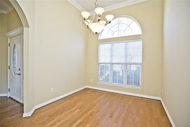 Building Photo - 1250 Torbay Trce